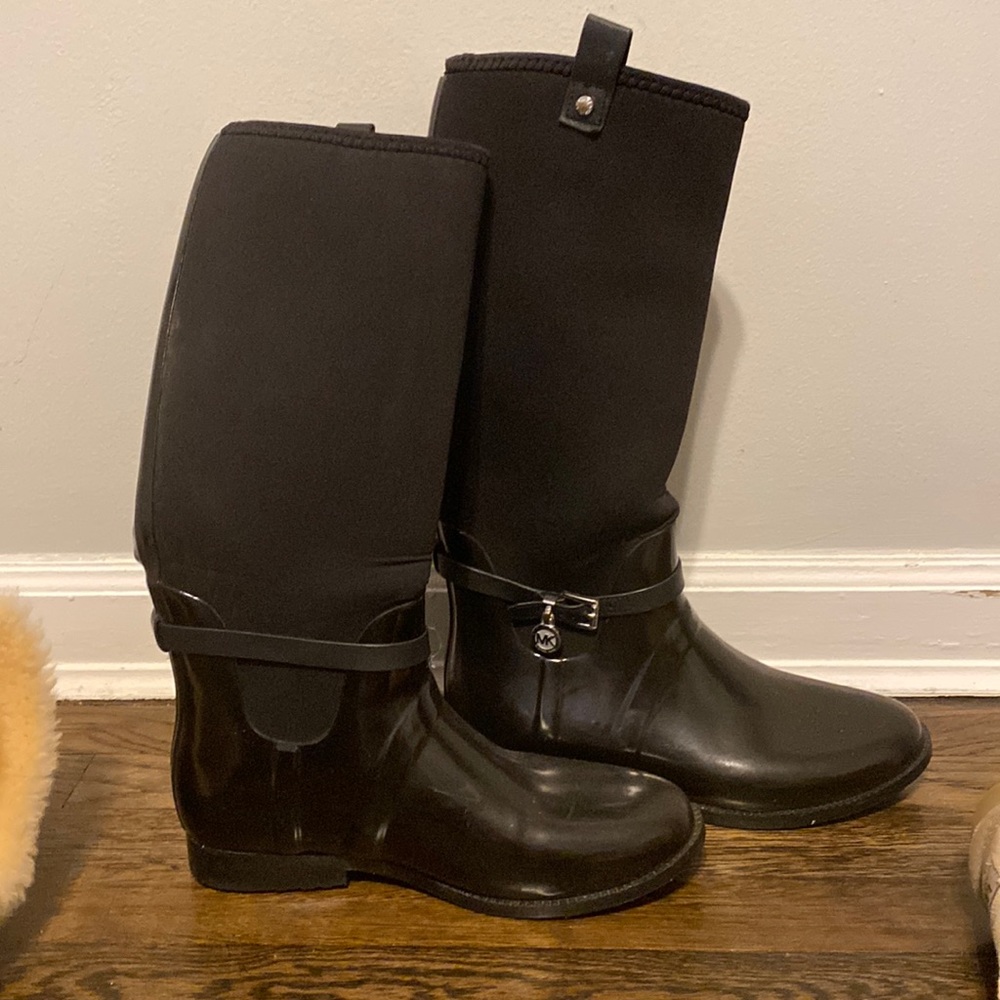 Excellent condition Michael Kors in a great price size 10